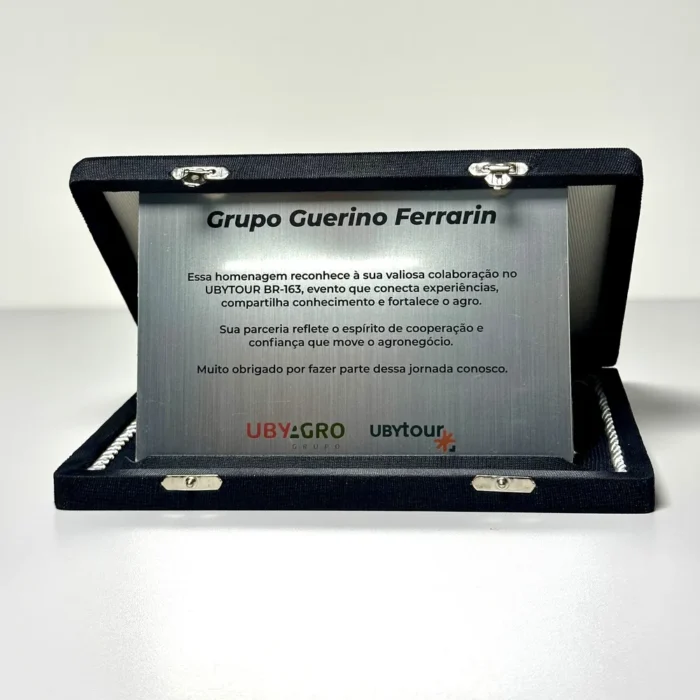 Placa de homenagem metalizada com gravação a laser - IMGPH0013