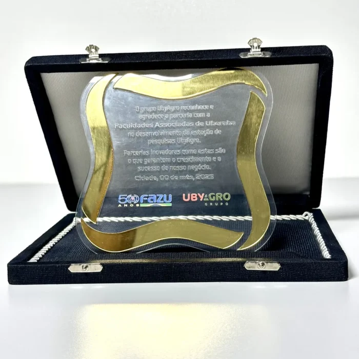Placa de homenagem acrílico transparente com impressão UV - IMGPH0011
