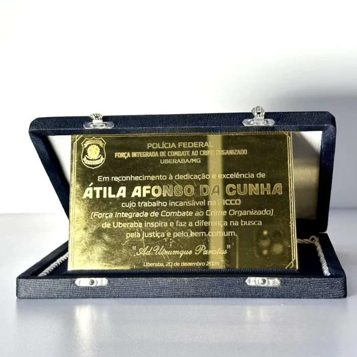 Placa de homenagem acrílico espelhado com gravação a laser - IMGPH0009