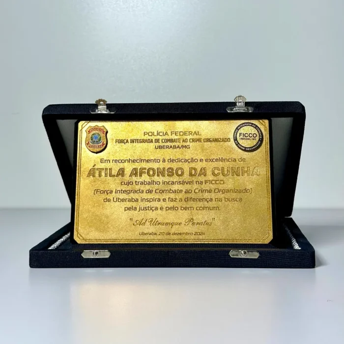 Placa de homenagem metalizada com gravação a laser - IMGPH0007